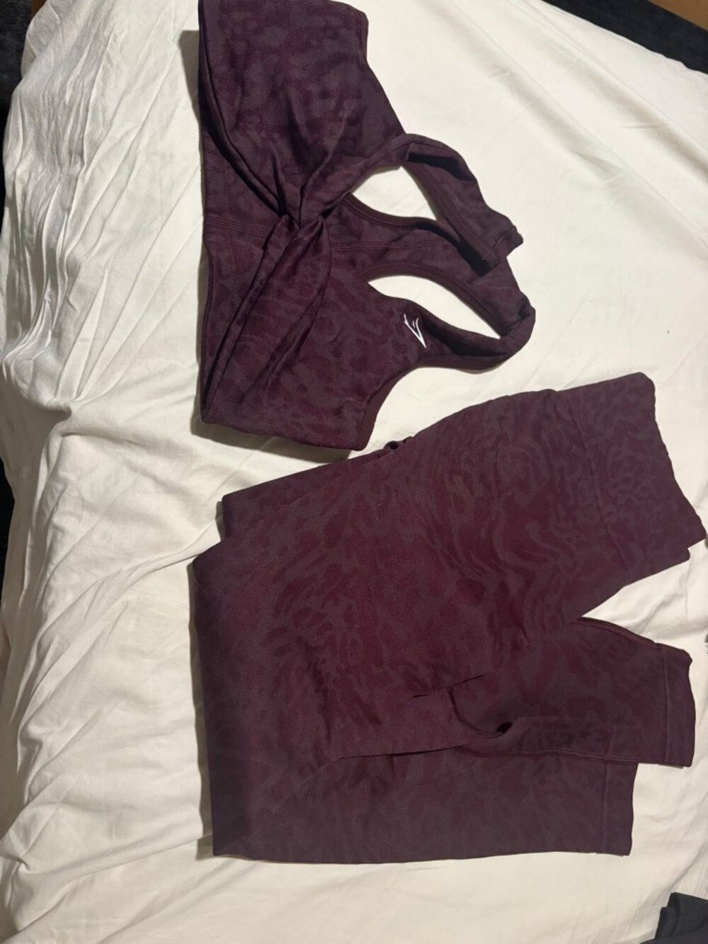 Gymshark Set (adapt animal print) Size M